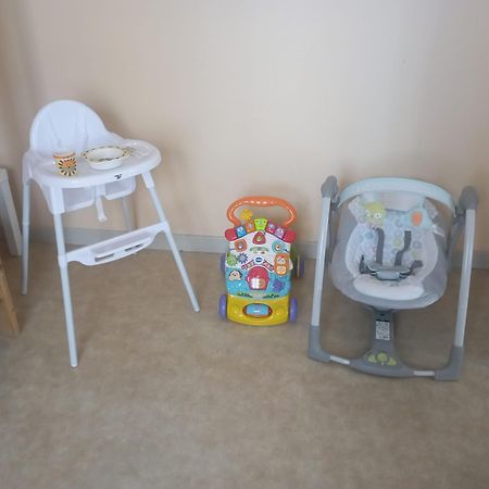 Cap Coutellerie - Sejours Pros Ou Familles En Hypercentre De Thiers Apartment Bagian luar foto
