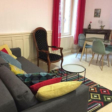 Cap Coutellerie - Sejours Pros Ou Familles En Hypercentre De Thiers Apartment Bagian luar foto