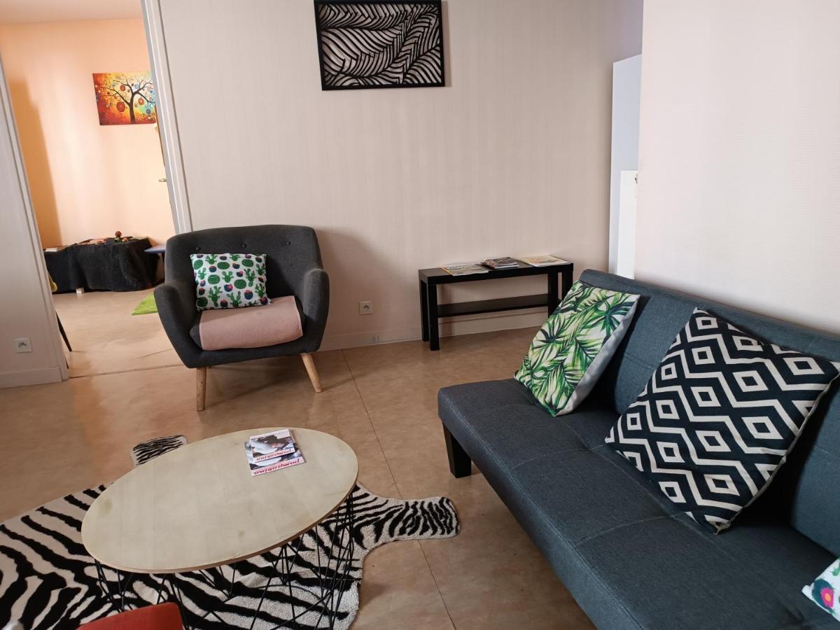 Cap Coutellerie - Sejours Pros Ou Familles En Hypercentre De Thiers Apartment Bagian luar foto