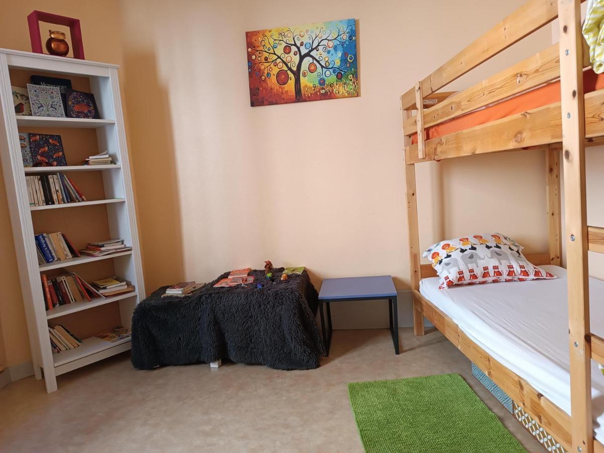 Cap Coutellerie - Sejours Pros Ou Familles En Hypercentre De Thiers Apartment Bagian luar foto