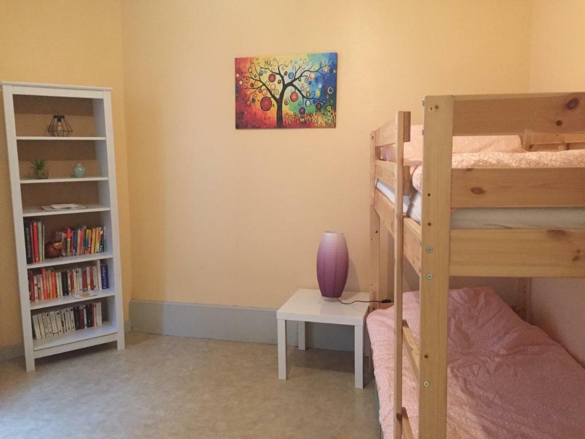 Cap Coutellerie - Sejours Pros Ou Familles En Hypercentre De Thiers Apartment Bagian luar foto