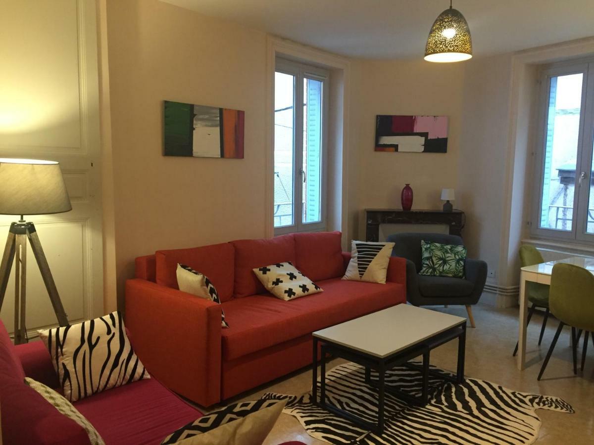 Cap Coutellerie - Sejours Pros Ou Familles En Hypercentre De Thiers Apartment Bagian luar foto