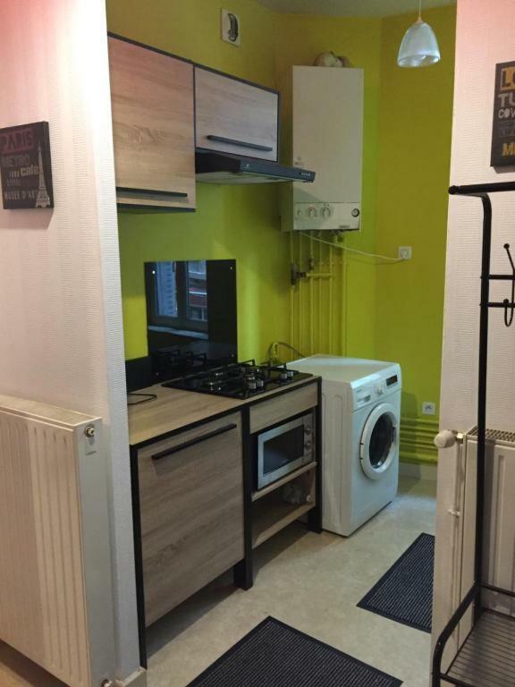 Cap Coutellerie - Sejours Pros Ou Familles En Hypercentre De Thiers Apartment Bagian luar foto